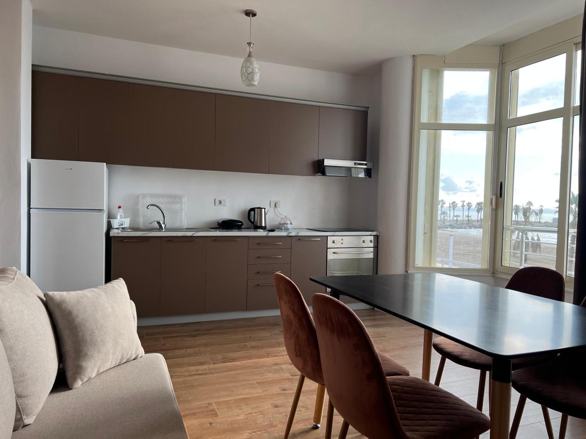 Wave Beachfront Apartments Durrës Exterior foto